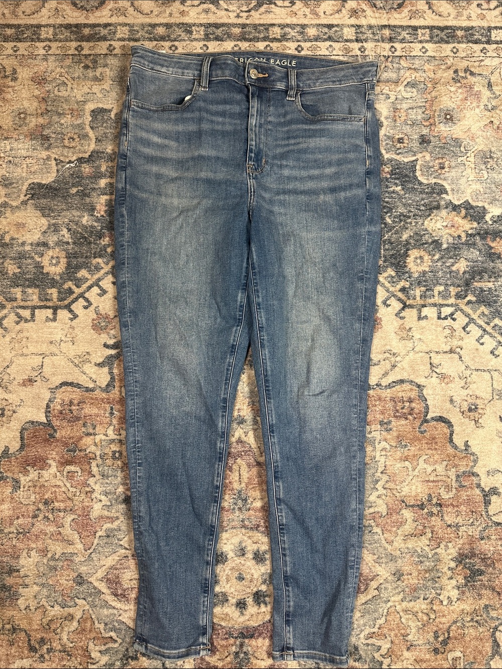 American Eagle Outfitters Light Wash Skinny Jeans